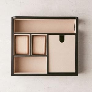 fa töltő szekrény