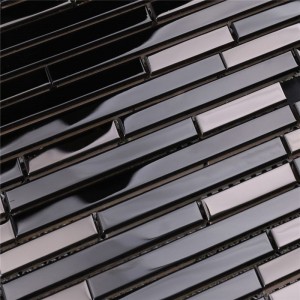 A konyhai mozaik Backsplash csempe hámozása és ragasztása