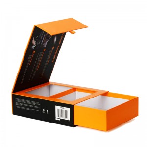 Egyedi alakzatú PVC ablak kézzel készített díszdobozban