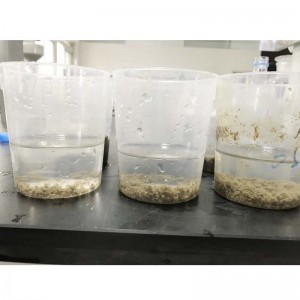 Flokkuláló poliakrilamid por ipari szennyvízkezeléshez