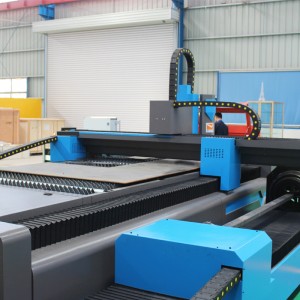 Fémlemez és cső lézeres vágógép