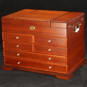 Háromágyas fedő fa ékszerdoboz