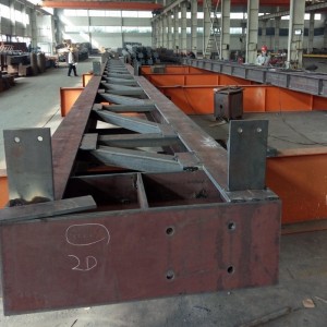 Acélszerkezeti keretezési megoldások