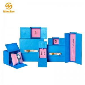 Egyedi logóval nyomtatott luxus nagykereskedelmi ékszerdoboz zsanér, esküvői gyűrűs doboz