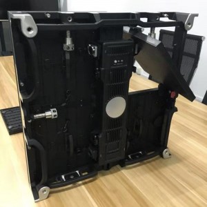 100% -ban teljesen elöl szervizkölcsönző 500x500 mm-es LED képernyőrendszer P3.91 kültéri bérelhető LED videó fal