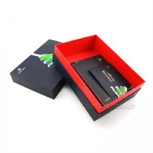 Kína gyár közvetlen nagykereskedelmi egyedi logóval nyomtatott papír karácsonyi ajándék doboz