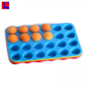 Kiváló minőségű szilikon süteményformák, fröccsöntéssel, gumiöntő géppel