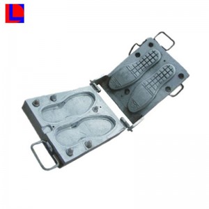 Csúszásgátló fröccsöntő sportcipő EVA talpbetét formázó