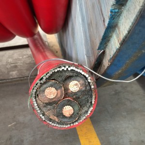 Közepes feszültségű többmagos páncélozott kábel STA / SWA páncélozott