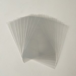 Kristálytiszta Pro-fit standard kártyahüvely, 63,5x88mm-es társasjáték hüvelyek