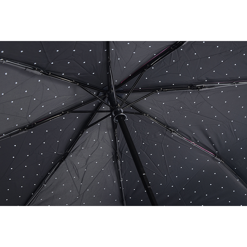 Fekete bevonatú napvédő esernyő, fotózásra nyomtatott esernyővel