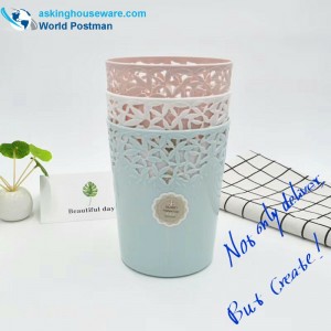 Üreges kerek műanyag kukába