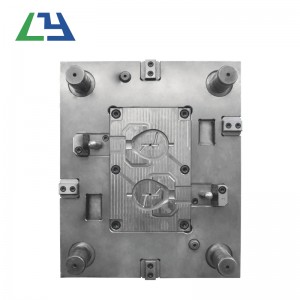 Egyéni műanyag fröccsöntő forma az autó műszerházának műanyag burkolatához