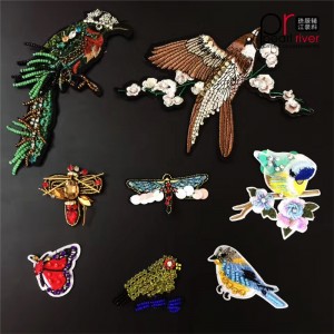 Legújabb állati és virágos hímzett tapasz