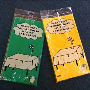 Eldobható műanyag terítő kerek / téglalap alakú Holiday Gifts terítők