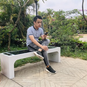 Intelligens utcabútor városi ülések napelemes