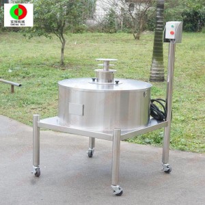 Automatikus gyümölcsvágó gép