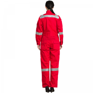 A munkaruhát testre kell szabni, nem pedig megvásárolni