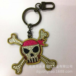 P051 gyémánt kulcstartó