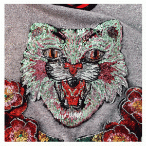 Kézzel készített szálakkal díszített ruhák és virágokkal kötött pulóver pulóver nők számára