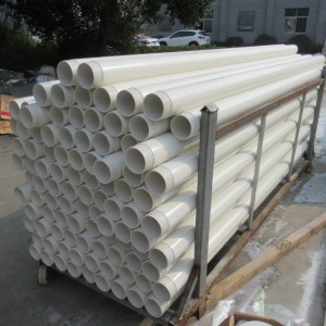 2 hüvelykes SCH40 merev PVC burkolatcső testreszabott nyíláscső