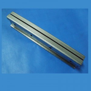 A csomagológépek tömítik az állkapcsokat