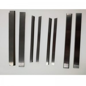 párna csomagoló cikk-cakk kés