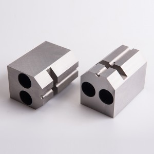 rendelésre készült összes acél hideg kovácsolás befogó csavar fő szerszám