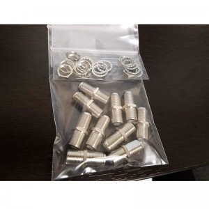 F típusú panelen szerelt csatlakozó