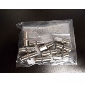 F típusú panelen szerelt csatlakozó