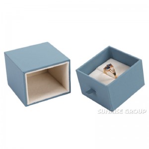 Csúcsminőségű egyedi kézműves gyűrűs csomagolású ékszerpapír-doboz fogantyúval