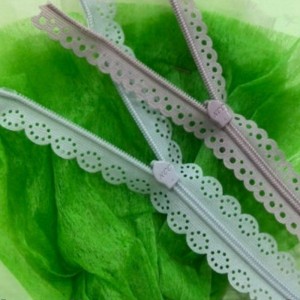 Láthatatlan cipzár mintás csipke szalaggal 12
