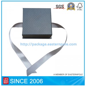 Fekete luxus csomagoló doboz, bázis és szalag