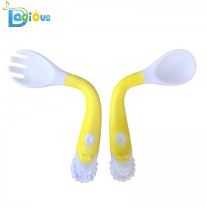 Amazon Hot Sale Baby Feeding kellékek Tréning Villa és kanál ívelt fogantyú kisgyermek kanálok és villák Baby Travel eszközök