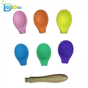 BPA Free Bamboo Spoon szilikon fej FDA jóváhagyott puha tipp baba kanál OEM szilikon része bambusz kanál \\ t