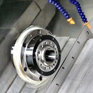 CNC esztergagép élő szerszám maró oldala és vége