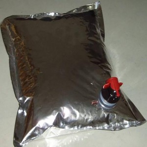 Táska dobozban Táska borolaj víz, víz adagoló, táska dobozban, kifolyóval