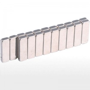 Állandó erős áramgenerátor mágnes