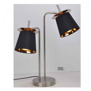 Asztali lámpa szövet árnyalattal és dekorációs lappal