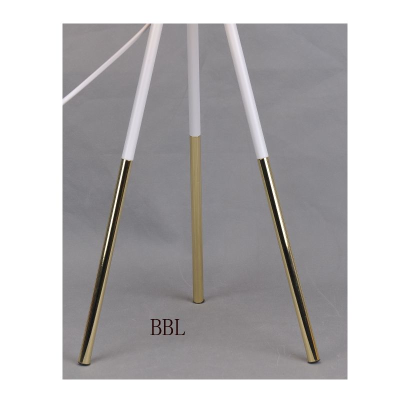 Állvány asztali lámpa fém árnyékolással