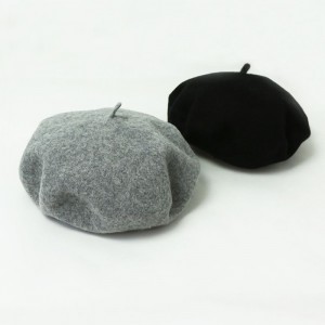 Nagy teljesítményű automatikus katonai barett-kötőgép