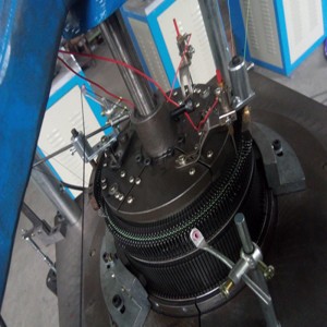 Számítógépes, kettős trikós csuklótartó térdtámasztó kötőgép