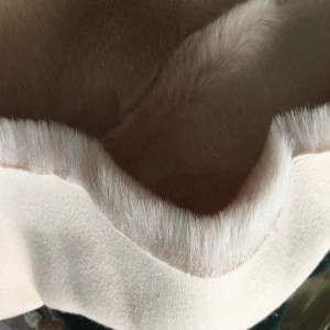 Nagy ívű hurokvágó körgyűrűs kötőgép szőnyeghez