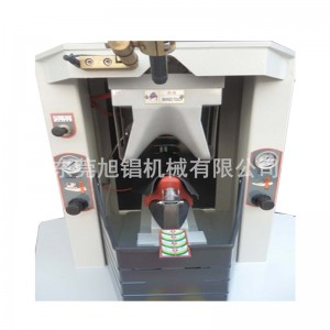 Cipőkészítő vámpíröntő gép