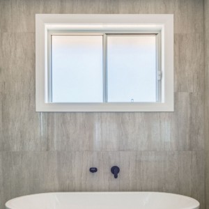 Alumínium és UpvcSKAPCSOLÓ ABLAKOK