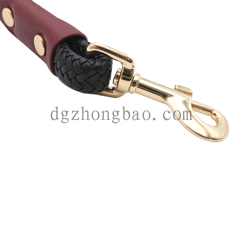 Fekete fonott házi póráz bőrrel