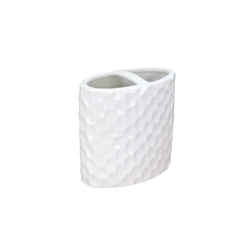 Fehér kerámia arcra vágott fürdőszoba kiegészítő készlet