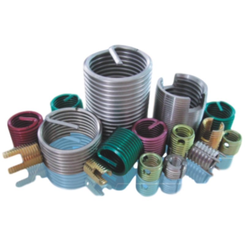 öncsavar menetes betét külső és belső menettel az autóipar számára