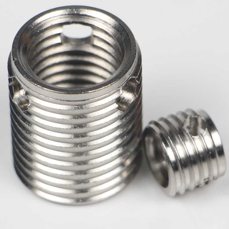 308 000 120,500 308 M12 * 1,75 * 16 * 1,75 * 22L önmetsző betétek 3 lyukkal maró nélkül 500K készlet