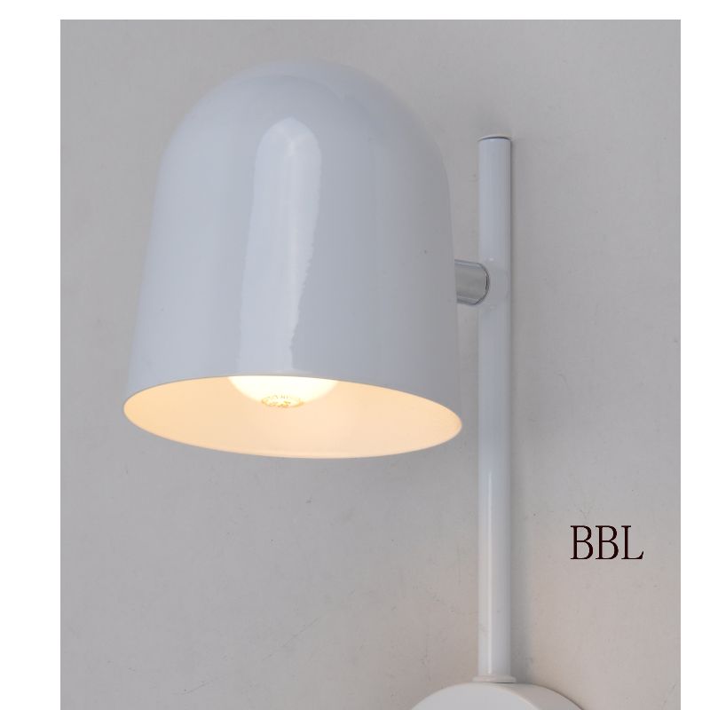 Fali lámpa forgatható fém árnyékolással